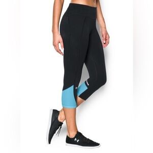 Under Armour  Women’s Fly-By-Run Compression Capris. Size M